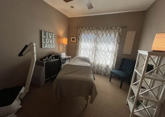 Experience Holistic Healing Through Chiropractic Care